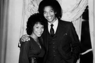 Jackie Jackson and Enid Arden Span at a 1970s event, early in their marriage